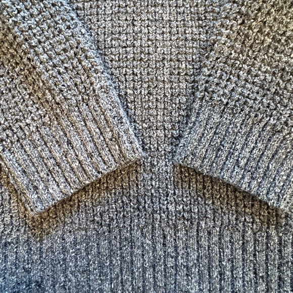 Wellen Gray Knit Sweater - Picture 3 of 5